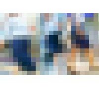 982744