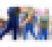 982843