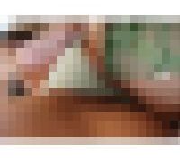 983946