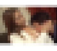 989027