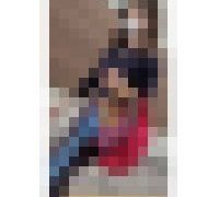 989305
