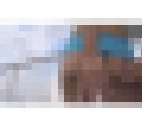 989526