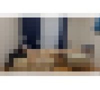 989729