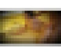 990360