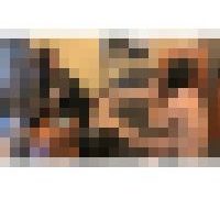 990398