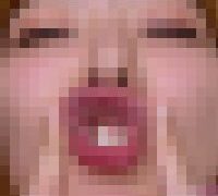 990618