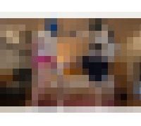 993676